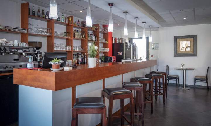 Comptoir du bar Alésia